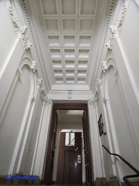 5 Zimmer – schönes Altbau Büro - Lift