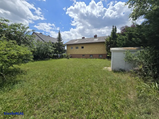 SUPER Lage! Älteres Haus! 2 Gründstücke! - Titelbild