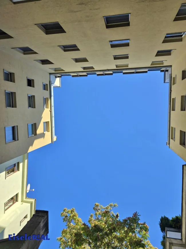Tolle Terrassen – ruhige Wohnung – zuzüglich Heizung - Bild