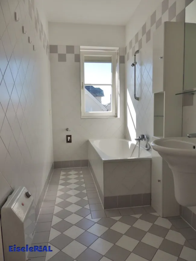 Investieren und Kassieren bis 2028! Terrassenwohnung in 1230 Wien !!! - Bild