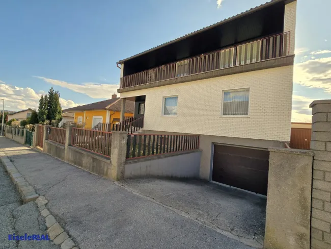 Älteres Einfamilienhaus sucht neue Besitzer mit jungen Ideen! - Titelbild