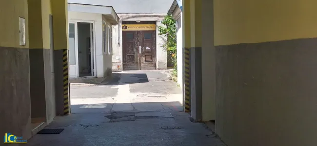 Einfahrt zum Objekt