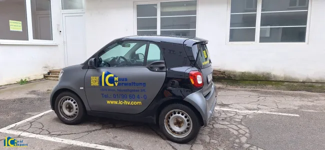 Fast barrierefreier Zugang nur eine Stufe