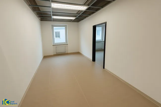 Raum 2 nach Renovierung KI
