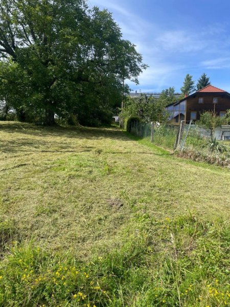 Traumgrundstück ca. 723m² in Grolzham, ohne BAUZWANG – Eigenheim mit Grünblick!