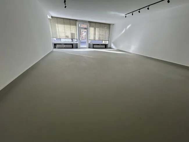 Attraktives Gewerbe Objekt für Geschäftsfläche , Büro oder Praxisfläche in Vöcklabruck zu MIETEN ca. 85m² für nur 765,00 € mtl.! - Bild