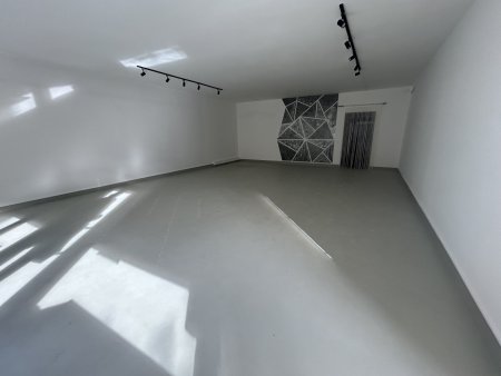 Attraktives Gewerbe Objekt für Geschäftsfläche , Büro oder Praxisfläche in Vöcklabruck zu MIETEN ca. 85m² für nur 765,00 € mtl.!