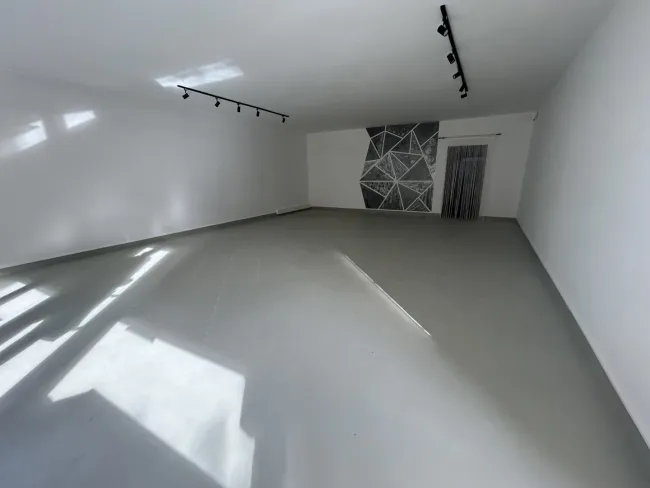 Attraktives Gewerbe Objekt für Geschäftsfläche , Büro oder Praxisfläche in Vöcklabruck zu MIETEN ca. 85m² für nur 765,00 € mtl.! - Bild