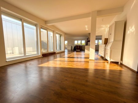 Traumhafte Dachgeschoßwohnung in Lenzing - 151 m² + 24m² Atrium, 4 Zimmer, Balkon & Garage!