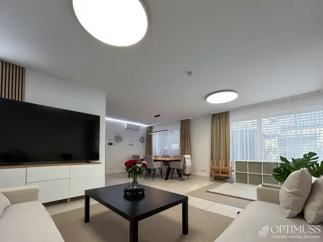 Moderne Doppelhaushälfte mit Terrasse, Pool , Garten & hochwertiger Ausstattung - Exklusives Wohnen in Gerasdorf ! - Bild