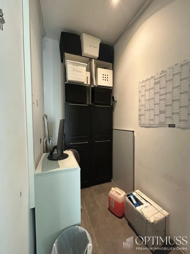 Repräsentative Büro/Kanzlei oder Geschäftsräumlichkeiten mit Terrasse, Kellerflächen,Parkmöglichkeiten und bester Erreichbarkeit ! - Bild
