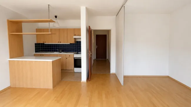 Wohnen mit hervorragender Infrastruktur – helle 1-Zimmer-Wohnung mit Tiefgaragenstellplatz - Bild