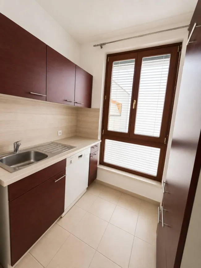 Sonnige 1-Zimmer-Wohnung in exklusiver Wohnlage nahe Hilmteich - Bild