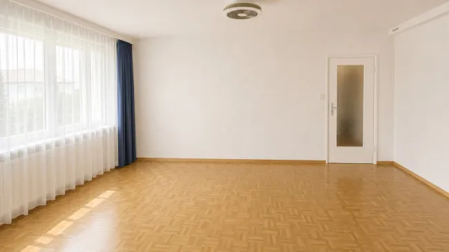 Helle 3-Zimmer-Wohnung mit Balkon in attraktiver Wohnlage - Bild