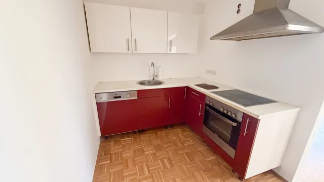 Geräumige 3-Zimmer-Wohnung in ausgezeichneter Lage nahe dem Hauptplatz - Bild