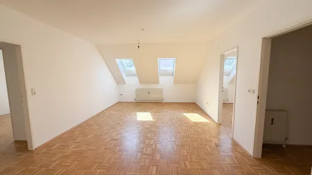 Geräumige 3-Zimmer-Wohnung in ausgezeichneter Lage nahe dem Hauptplatz