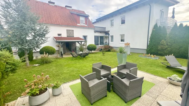 Einzigartige Kombination: Traumhaftes Einfamilienhaus mit Pool & Garten sowie Zinshaus mit 4 Wohnungen - Bild