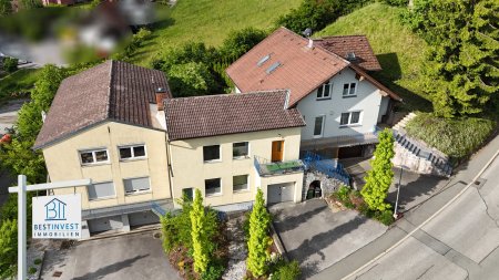 Vermietetes Zinshaus mit Bauland.