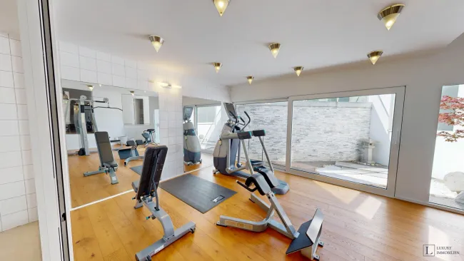 Exklusive Architektenvilla zur Miete: Weitblick und absolute Ruhe - Bild