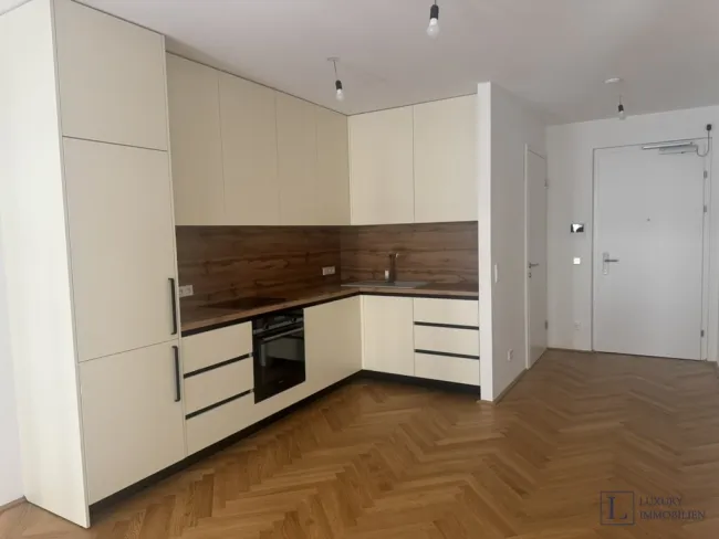 *Erstbezug* Moderne 2-Zimmer-Wohnung mit Balkon in bester Lage - Bild