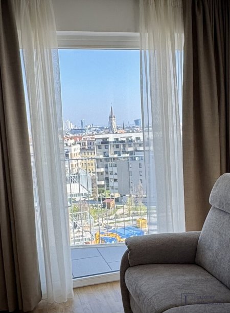 *Erstbezug* Helle 3-Zimmer-Wohnung mit Möbeln in einem modernen Wohnkomplex