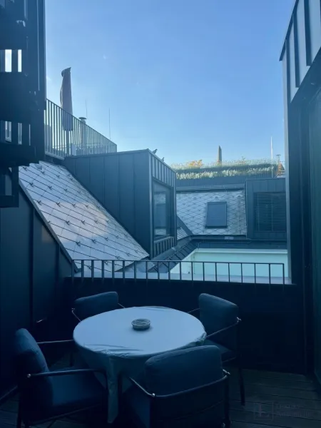 Luxus-Penthouse auf höchstem Niveau // Pack your bags and move in // Ikonisches Design trifft Wiener Spitzenlage