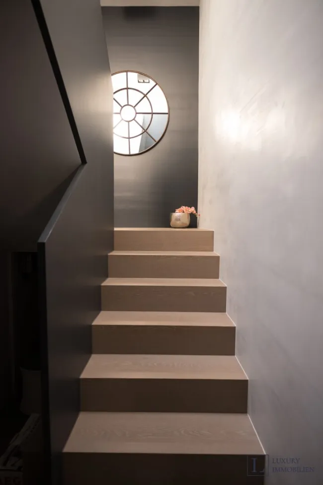 Ikonisches Design trifft Wiener Spitzenlage // Pack your bags and move in // Luxus-Penthouse auf höchstem Niveau - Bild