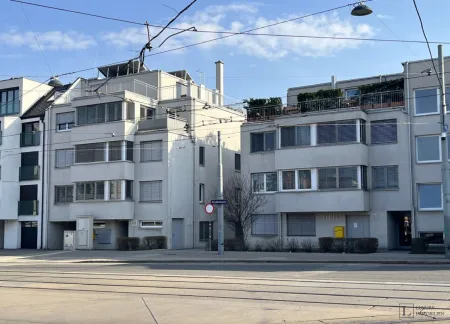 Sicheres Investment in unsicheren Zeiten: vermietete Eigentumswohnung mit 2 Stellplätzen mit sofortigem Cashflow
