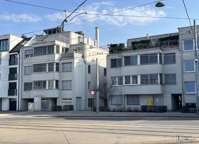 Sicheres Investment in unsicheren Zeiten: vermietete Eigentumswohnung mit 2 Stellplätzen mit sofortigem Cashflow - Titelbild