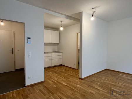 Sicheres Investment in unsicheren Zeiten: vermietetes Wohnungspaket mit 5 Einheiten + Stellplätze in Wiener Neustadt