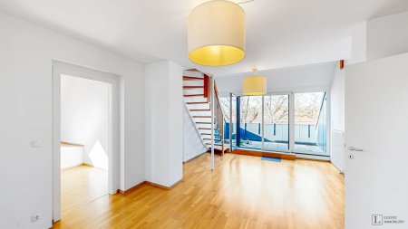 Helles Loft mit Dachterrasse im Herzen von Groß-Enzersdorf
