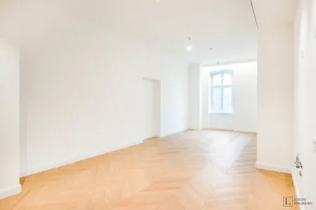 Moderne 2-Zimmer-Wohnung in einem revitalisierten historischen Gebäude – „The Artmann“