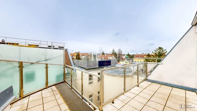 Geräumige Maisonette-Wohnung im Dachgeschoss in der Nähe von Schloss Schönbrunn - Titelbild