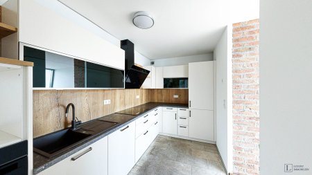 Geräumige Maisonette-Wohnung im Dachgeschoss in der Nähe von Schloss Schönbrunn