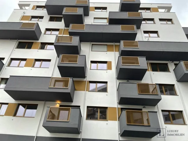 2-Zimmer-Wohnung & Tiefgaragenplatz incl., schöne Aussicht in begehrter Lage - Bild