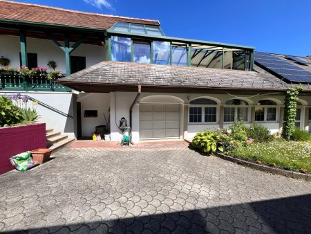 Stilvolles Einfamilienhaus in idyllischer ruhiger Lage in Großpetersdorf
