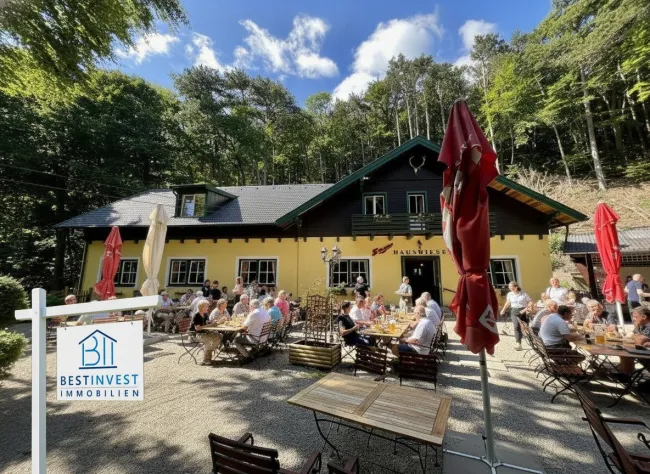 Traditionsreicher Gastronomiebetrieb mit Wohnung und beeindruckender Grundstücksgröße in Baden - Titelbild