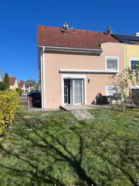 Top gepflegtes Reihenhaus in der Thermenregion - Nähe Bad Waltersdorf - Titelbild