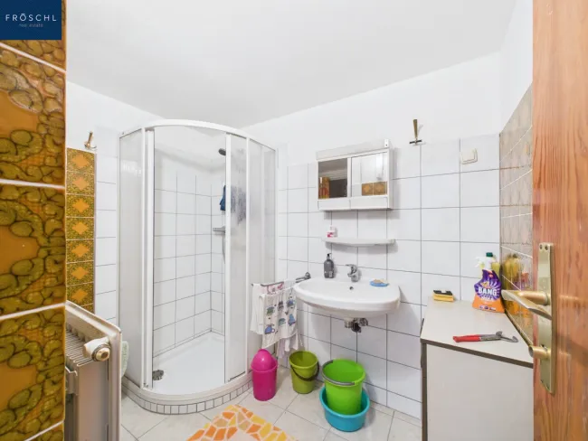Badezimmer im Erdgeschoss