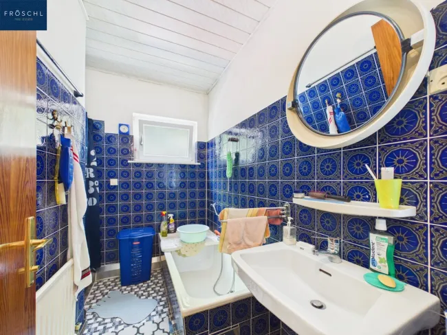 Baderzimmer im oberen Wohnbereich