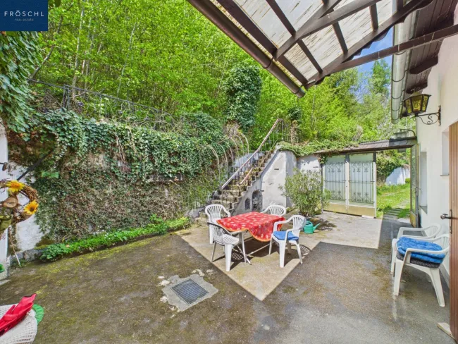 Terrasse auf Gartenebene