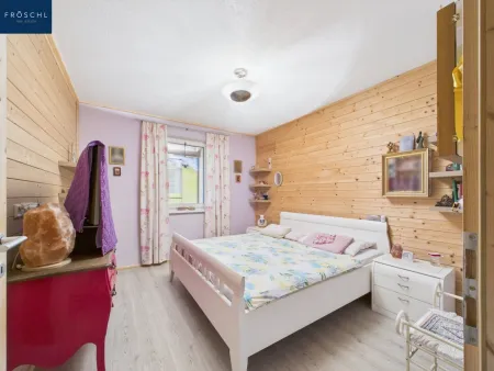 Schlafzimmer 1 im EG