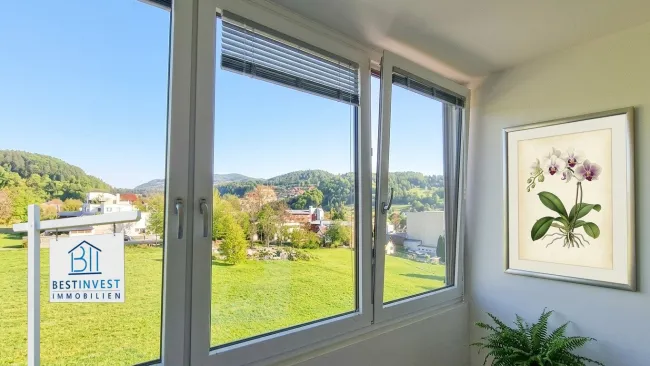 Familienhit, mit Balkon & Wintergarten - Titelbild
