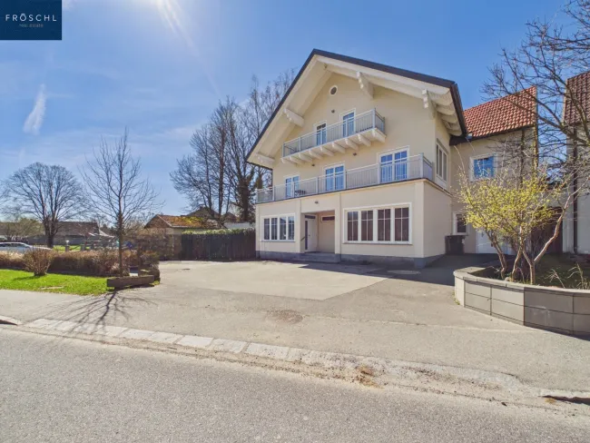 Blick zum Küche und Essbereich