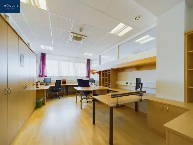 Büro Divers - Hauptgebäude - Pic 2