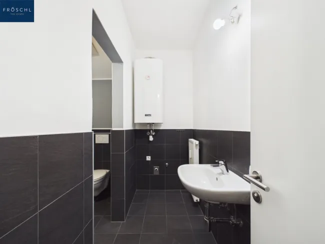 T14 - Blick ins Badezimmer