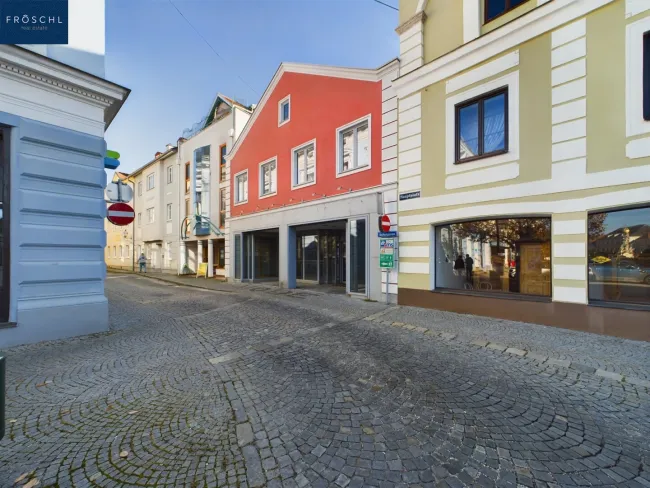 Ansicht Eingang u. Passage Auslage - Pic 1