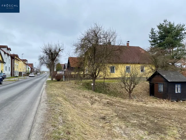 Gesamtansicht Grundstück