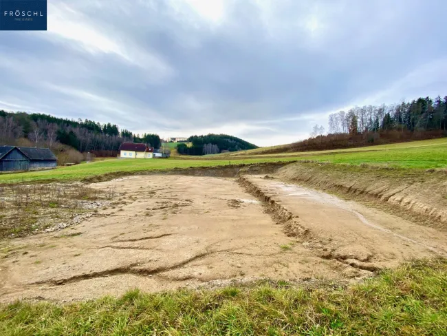 Besonderes Baugrundstück in Uttissenbach bei Zwettl - 4.519 ² Grundstücksfläche im Grünen - Bild