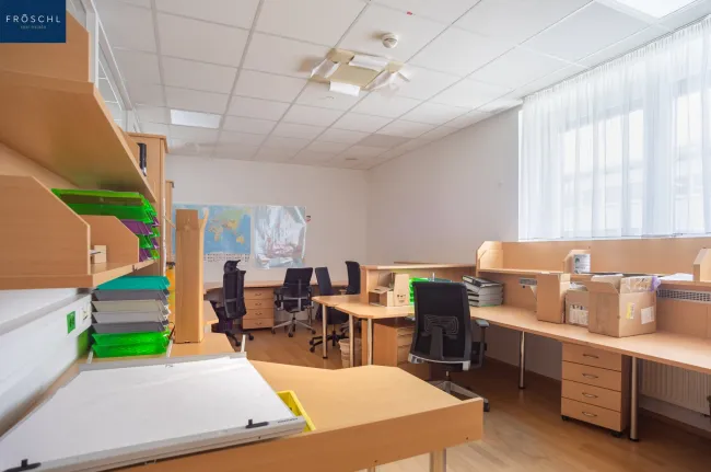 Ansicht Haupteingang - Bürogebäude